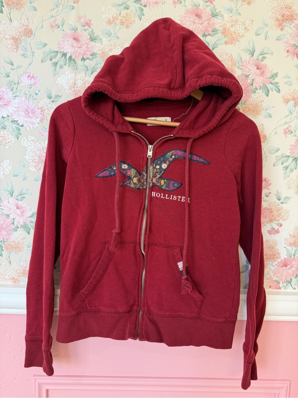 Y2K Hollister Women's Burgundy Zip-Up Bomber Hoodie with Floral Logo